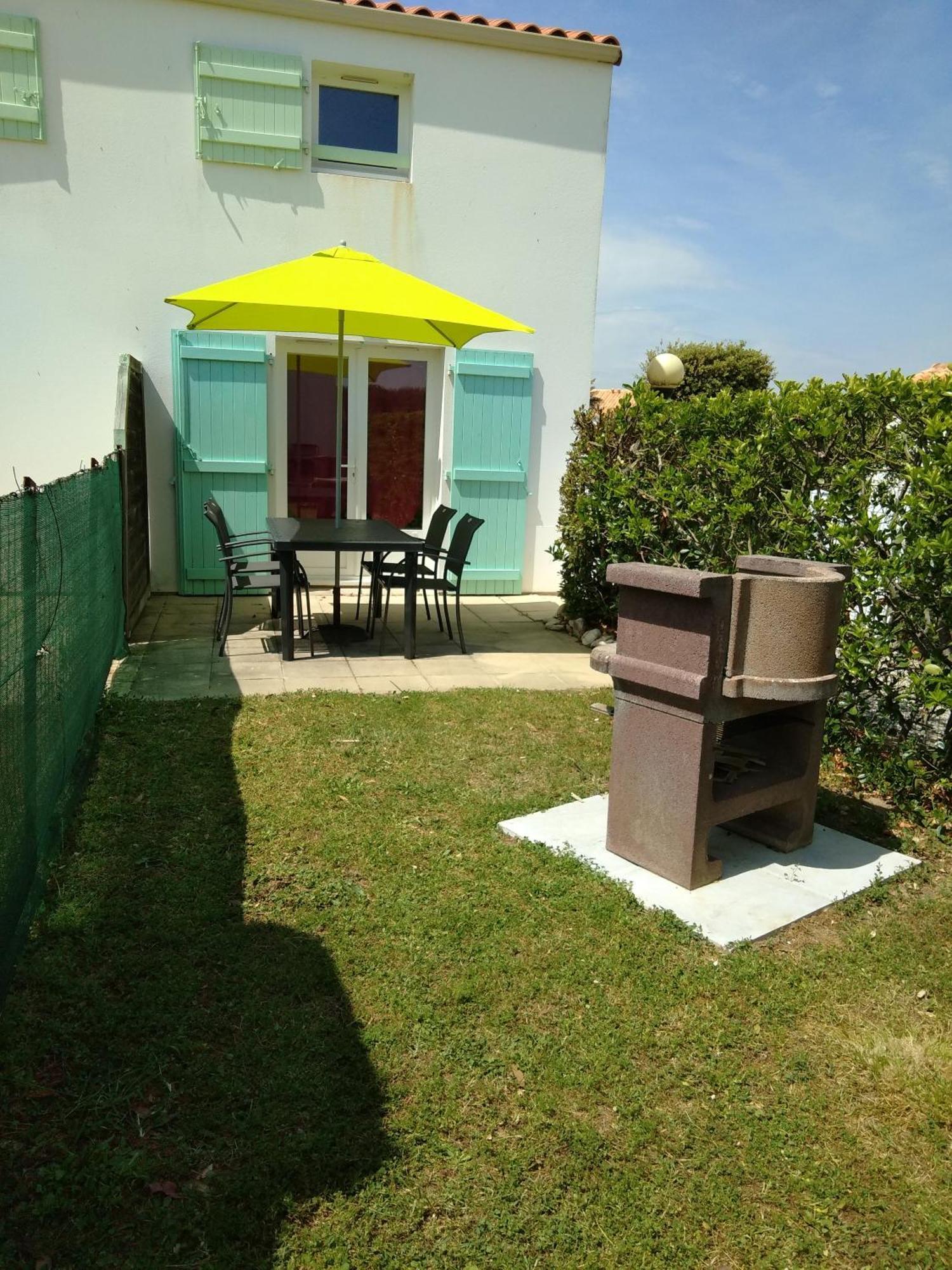 Maison De Vacances En Bord De Mer, Avec Piscine La Faute-sur-Mer Exterior foto